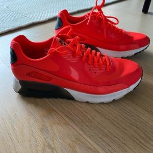 Red Nike Air Max